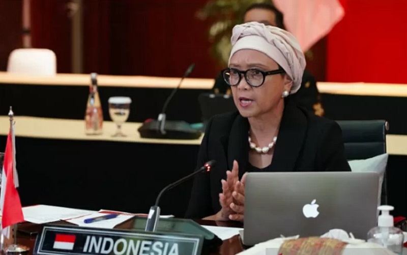 Menteri Luar Negeri Retno Marsudi menghadiri Konferensi Tingkat Menteri ​Luar Biasa (KTM-LB) Organisasi Kerja Sama Islam (OKI) yang berlangsung secara daring, Rabu (10/6/2020). /Foto Antara