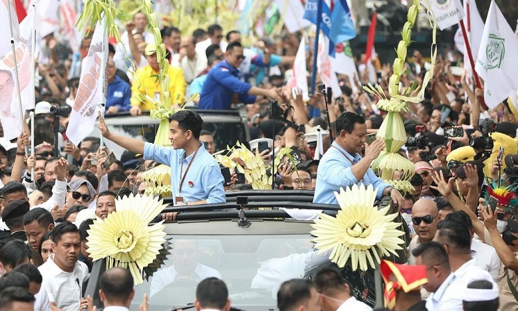 Bakal calon presiden Prabowo Subianto (kanan) bersama bakal calon wakil presiden Gibran Rakabuming Raka (kiri). /Foto Instagram @prabowo