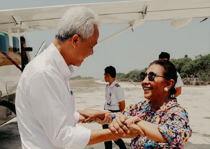 Calon presiden Ganjar Pranowo bersama eks Menteri Kelautan dan Perikanan Susi Pudjiastuti. /Foto Instagram @ganjar_pranowo