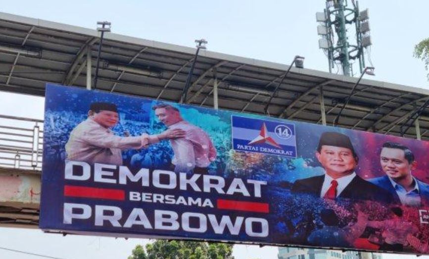 Tangkapan layar foto baliho Prabowo Subianto-Agus Harimurti Yudhoyono di kawasan Jakarta Pusat. /Foto Ist.
