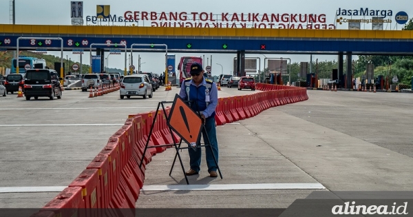  Tol  Cikampek  arah  Jakarta dibuka satu arah 