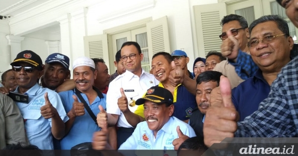 Sopir Angkot KWK Tagih Janji Anies Baswedan