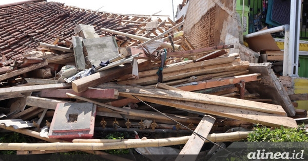 TNI-Polri bantu rehab rumah rusak berat akibat gempa Cianjur