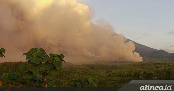 Aktivitas Gunung Semeru masih di level IV