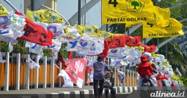 Demkorat sebut koalisi parpol bukan urusan Istana