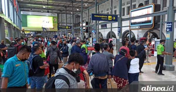 Peningkatan jumlah penumpang kereta mulai terjadi hari ini