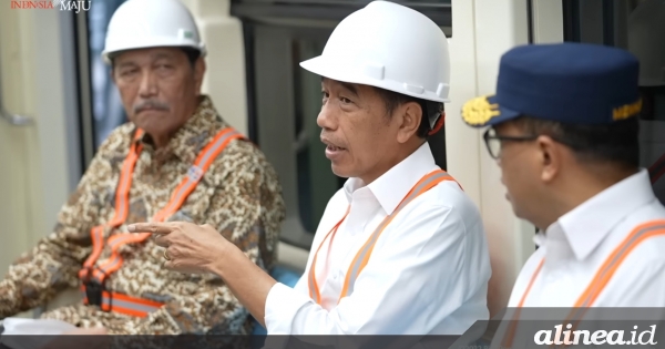 Jokowi targetkan LRT Jabodetabek beroperasi pertengahan 2023