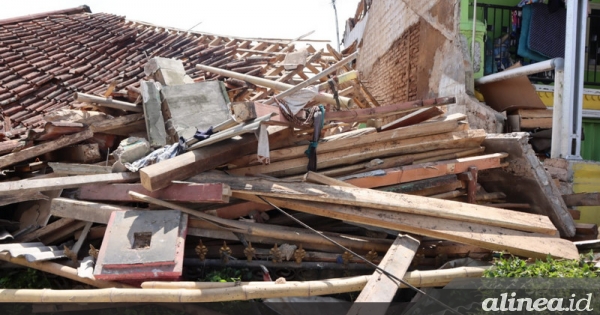 BNPB fokus bersihkan puing bangunan di rumah warga terdampak gempa Cianjur dalam 40 hari