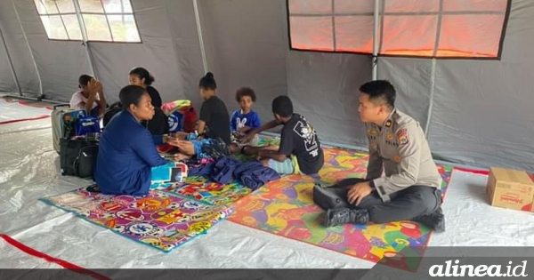 Polisi beri trauma healing pengungsi gempa Jayapura