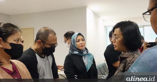 Jenguk David Ozora di RS, Sri Mulyani minta maaf