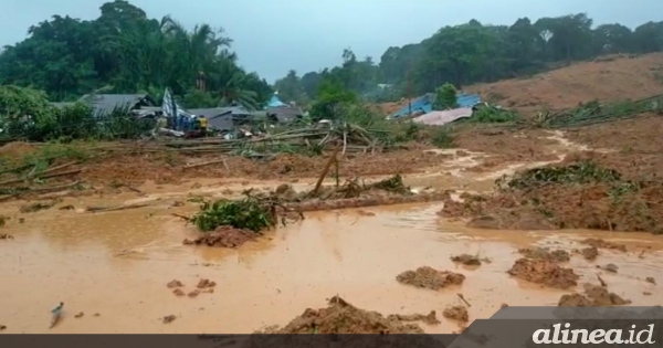 Pencarian korban longsor Natuna dihentikan sementara