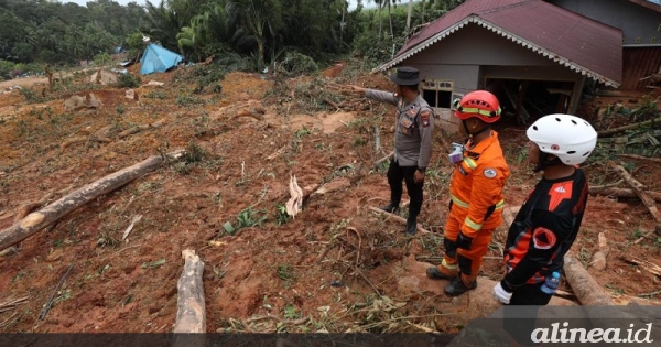 Pemkab Natuna akan merelokasi 100 KK korban tanah longsor