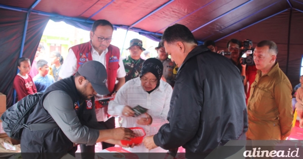 Risma kunjungi korban terdampak longsor di Pulau Serasan Kepulauan Riau