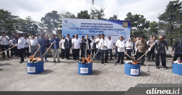 Satgassus-Kemendag musnahkan 730 bal pakaian bekas impor