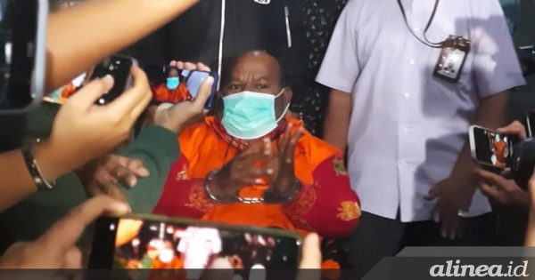 Lukas Enembe mogok minum obat dan minta dirawat di Singapura