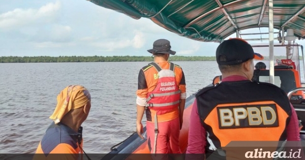 Kapal feri tenggelam di Riau, sedikitnya 11 orang meninggal