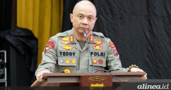 Resmi, Polri pecat Teddy Minahasa