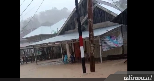 Jalan Painan-Kota Padang belum bisa dilalui akibat longsor