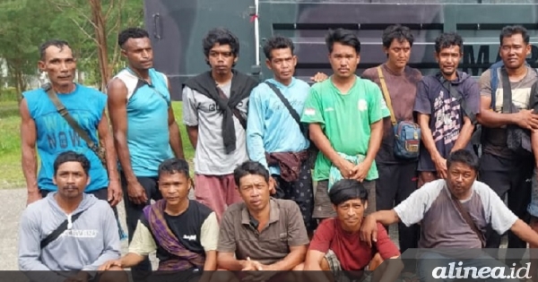 Tim gabungan selamatkan 21 orang dari pembantaian KST Papua