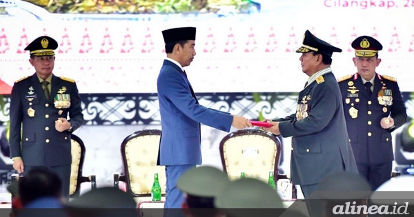 Prabowo dapat Jenderal Kehormatan, Jokowi khianati reformasi